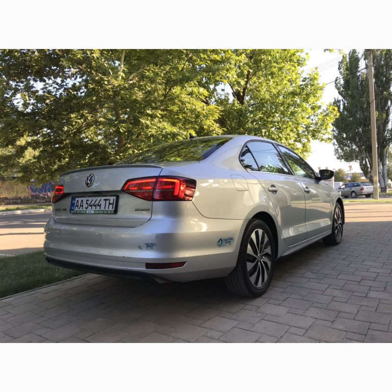Фото 16. Volkswagen Jetta Hybrid 2016, 60 тыс. км