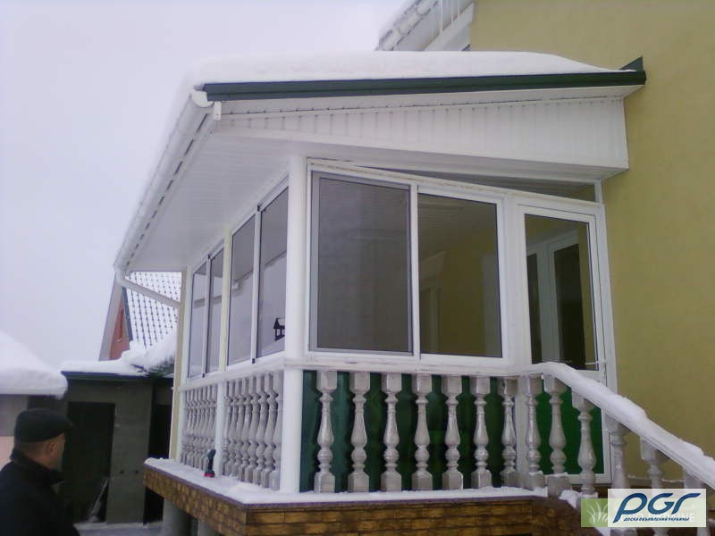 Фото 2. Раздвижные окна для балконов, веранд, беседок