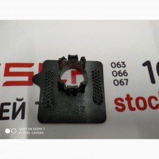 Кронштейн крепления парктроника S7 Tesla model S 1048522-00-B 1048522-00-B