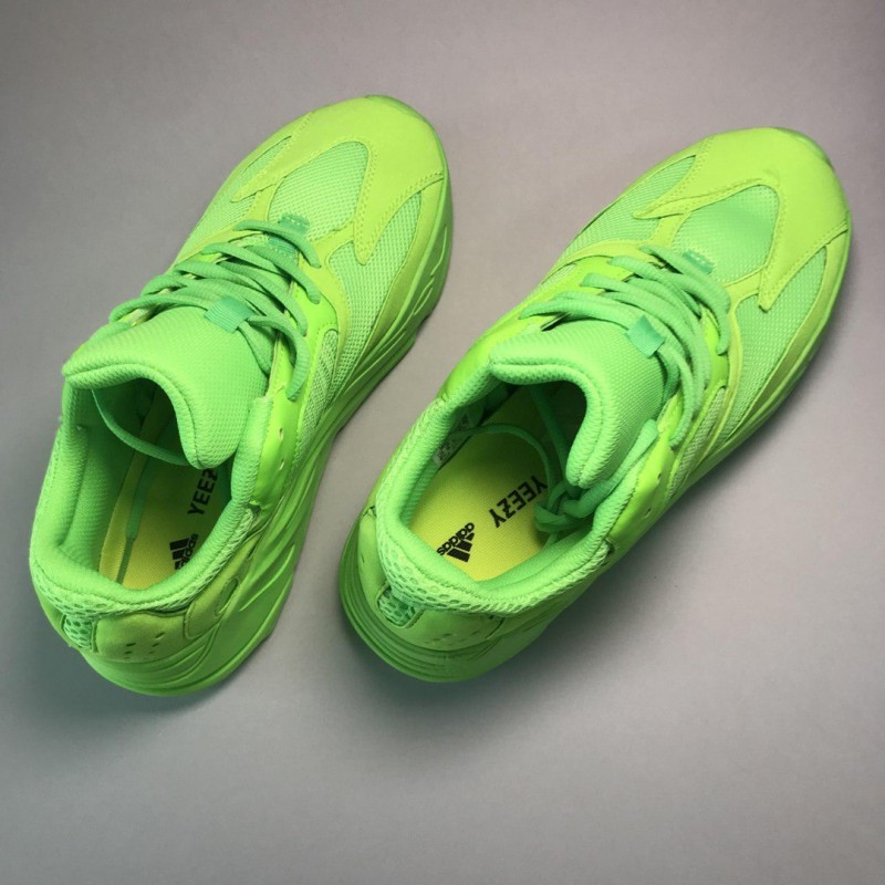 Фото 5. НОВИНКА: Adidas Yeezy Boost 700 Green Neon