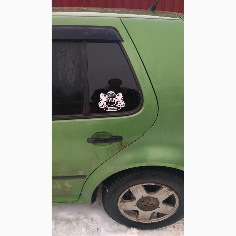 Фото 7. Наклейка на авто VIP Белая светоотражающая Тюнинг