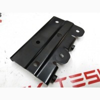 Кронштейн компрессора кондиционера верхний Tesla model S 1006079-00-D 10060