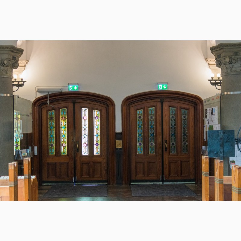 Фото 4. Церковні Двері в Церкву