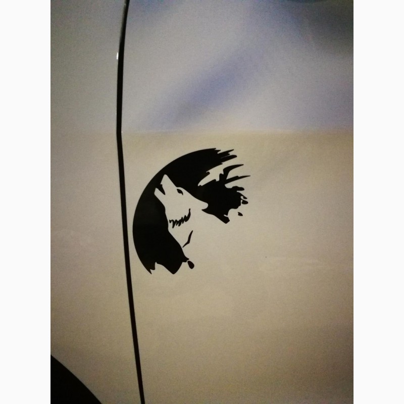 Фото 4. Наклейка на авто Волк на авто Черная, Белая светоотражающая