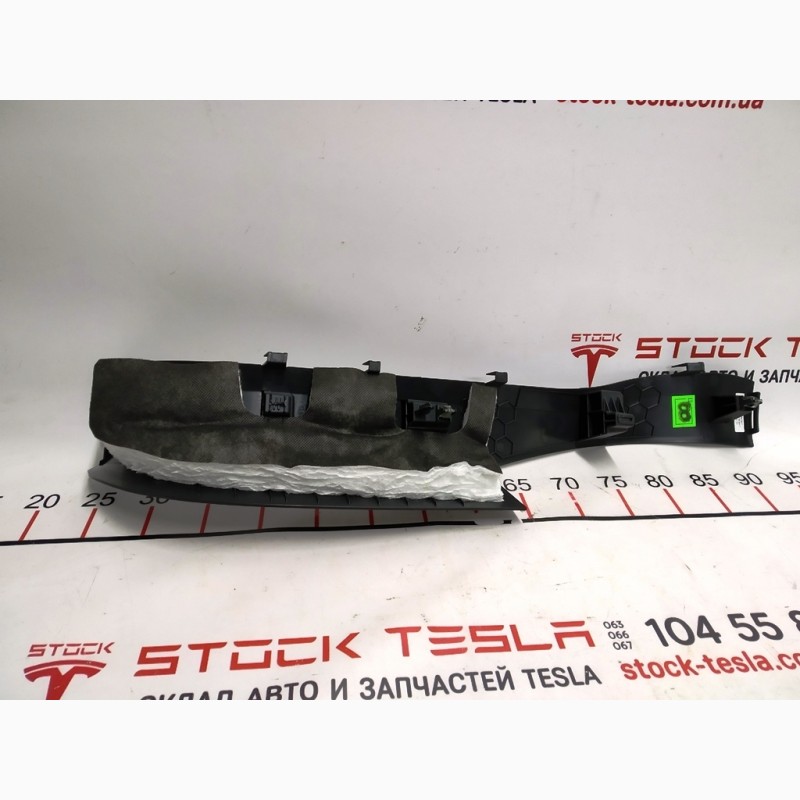 Фото 4. Облицовка стойки A нижняя правая Tesla model X 1035965-00-E 1035965-00-C AS