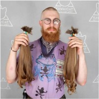 Скупка волосся Дорого у Дніпродзержинську від 35 см