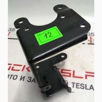 Кронштейн крепления нагревателя батареи Tesla model S REST 1028688-00-F 102