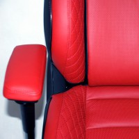 Офисное кресло из автомобильного сиденья Tesla model X