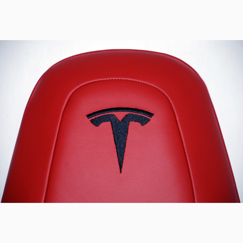 Фото 11. Офисное кресло из автомобильного сиденья Tesla model X
