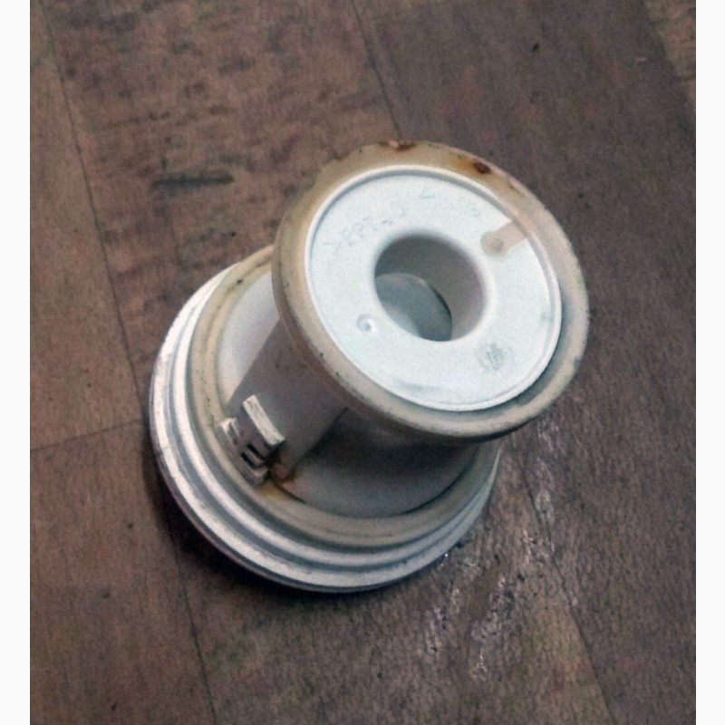 Фото 3. Сливная пробка стиральной машины Whirlpool AWT 5088