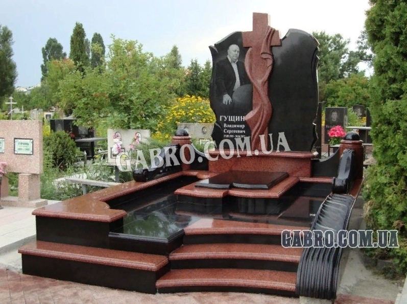 Фото 7. Памятники из гранита от фирмы Gabro Коростышев