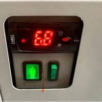 Холодильний та кондитерський прилавок (вітрина) JBG-2 RDE 1.3 м
