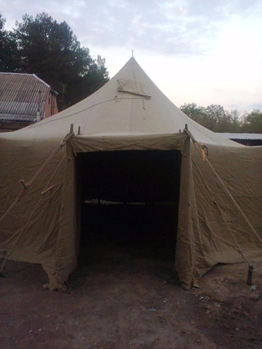 Фото 13. Палатка военная для применения в строительстве и для других целей