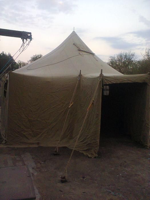Фото 16. Палатка военная для применения в строительстве и для других целей