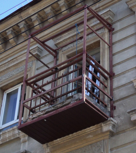 Фото 2. Балкон з Профільованої Труби